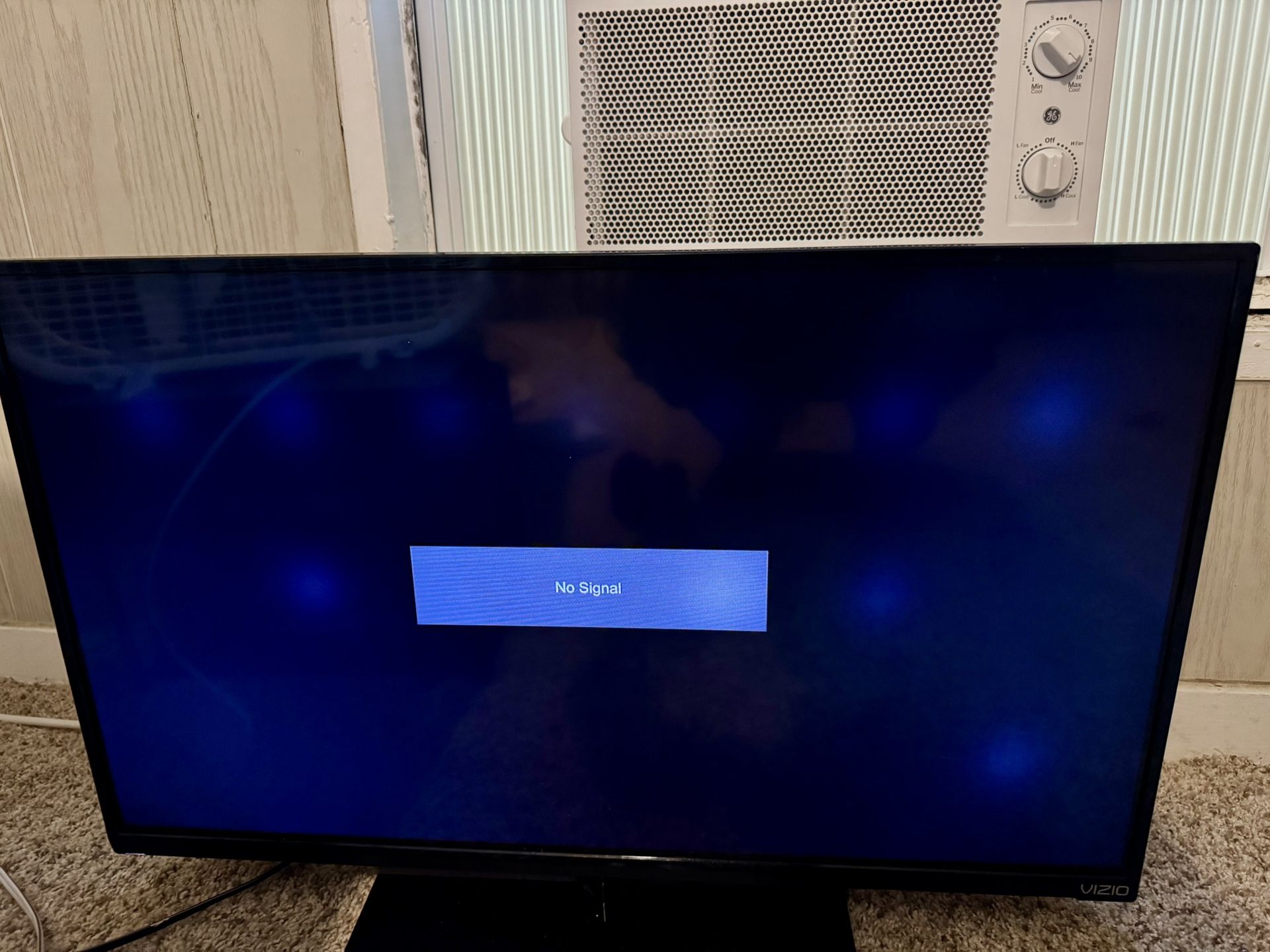 vizio 39 tesla irvine ca 92618 model no e320-b2 on stand