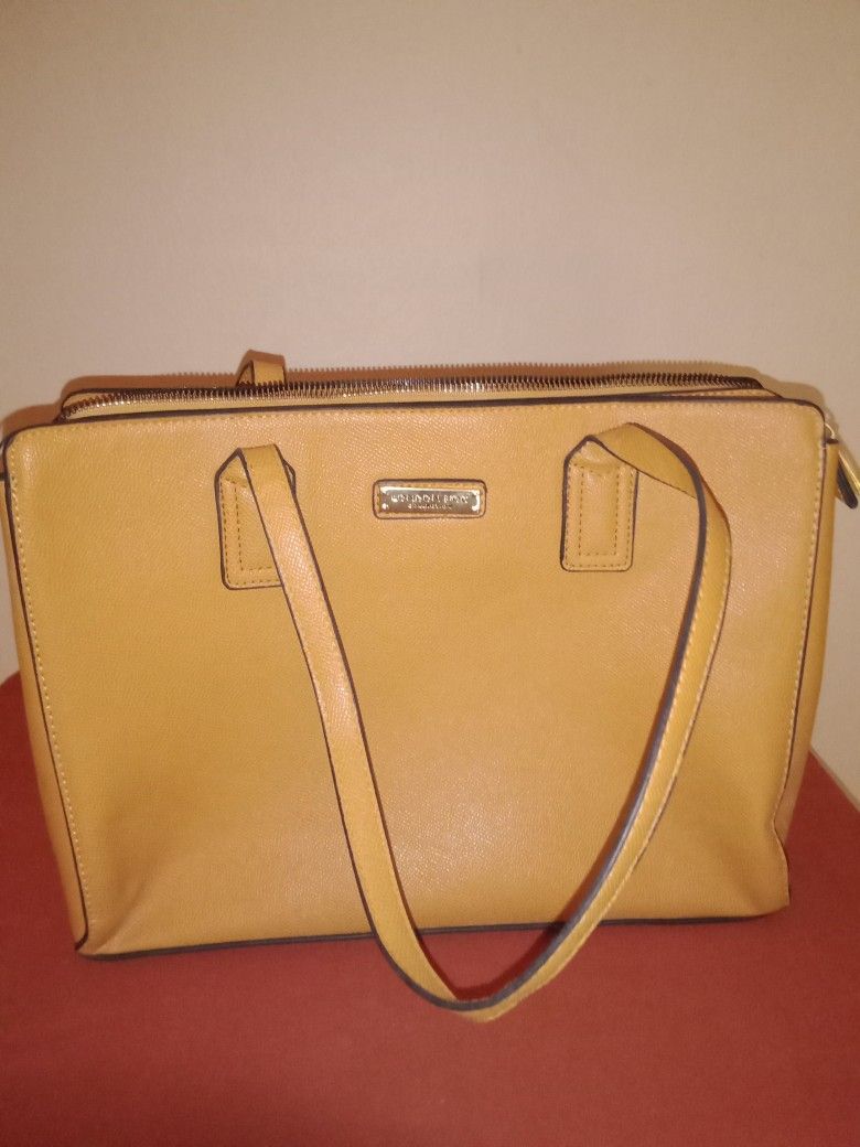 GORGEOUS "LONDON FOG" PURSE