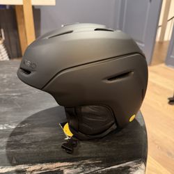 Giro Neo Mips ski Snowboard Helmet - Medium 