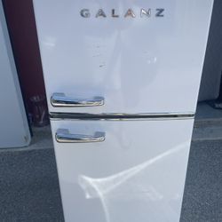 Mini Fridge With Freezer