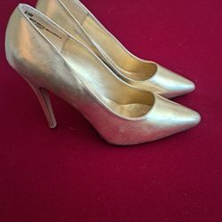 Gold Heels Never Worn! 
