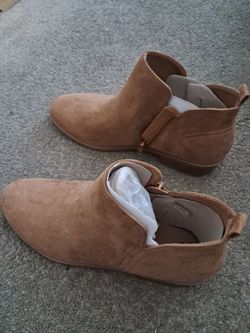 Time and Tru womens boots Size 11