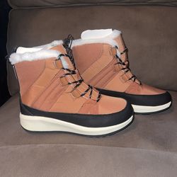 Snow Boots