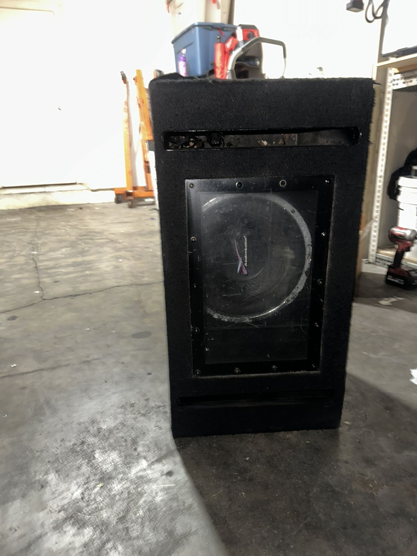 Audiobahn speaker box