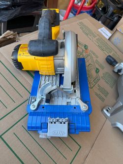 Dewalt saw with the extra part