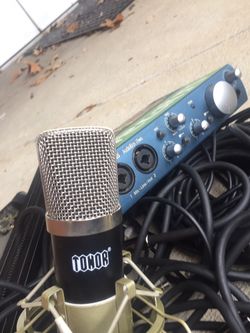 Studio Equipment Audio box & microphone