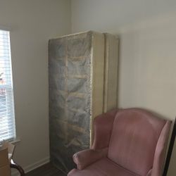 KING SIZE BED RAIL"S & BOXSPRING IN GOOD CONDITION 