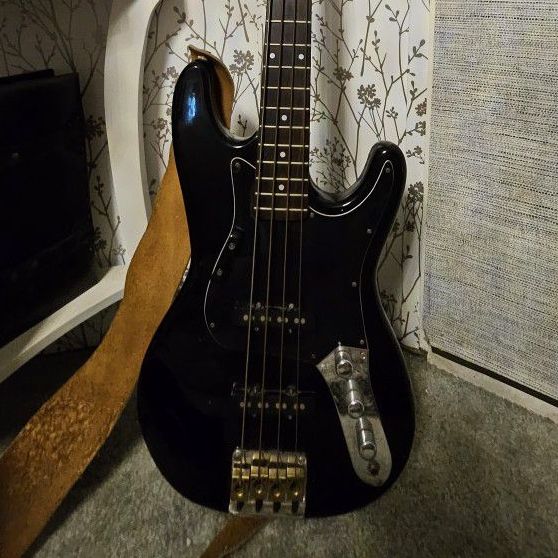 Epiphone Gibson Bass Guitar 