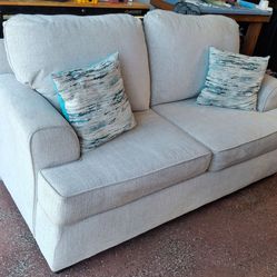 Couch/love seat in like new condition