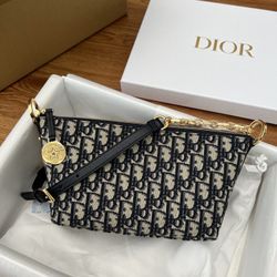 Ladies Dior Bag 400