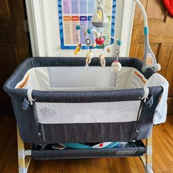 HARPPA Baby Bassinet / Bedside Sleeper / Height Adjustable, Easy, Folding / Grey- Like new!  $110