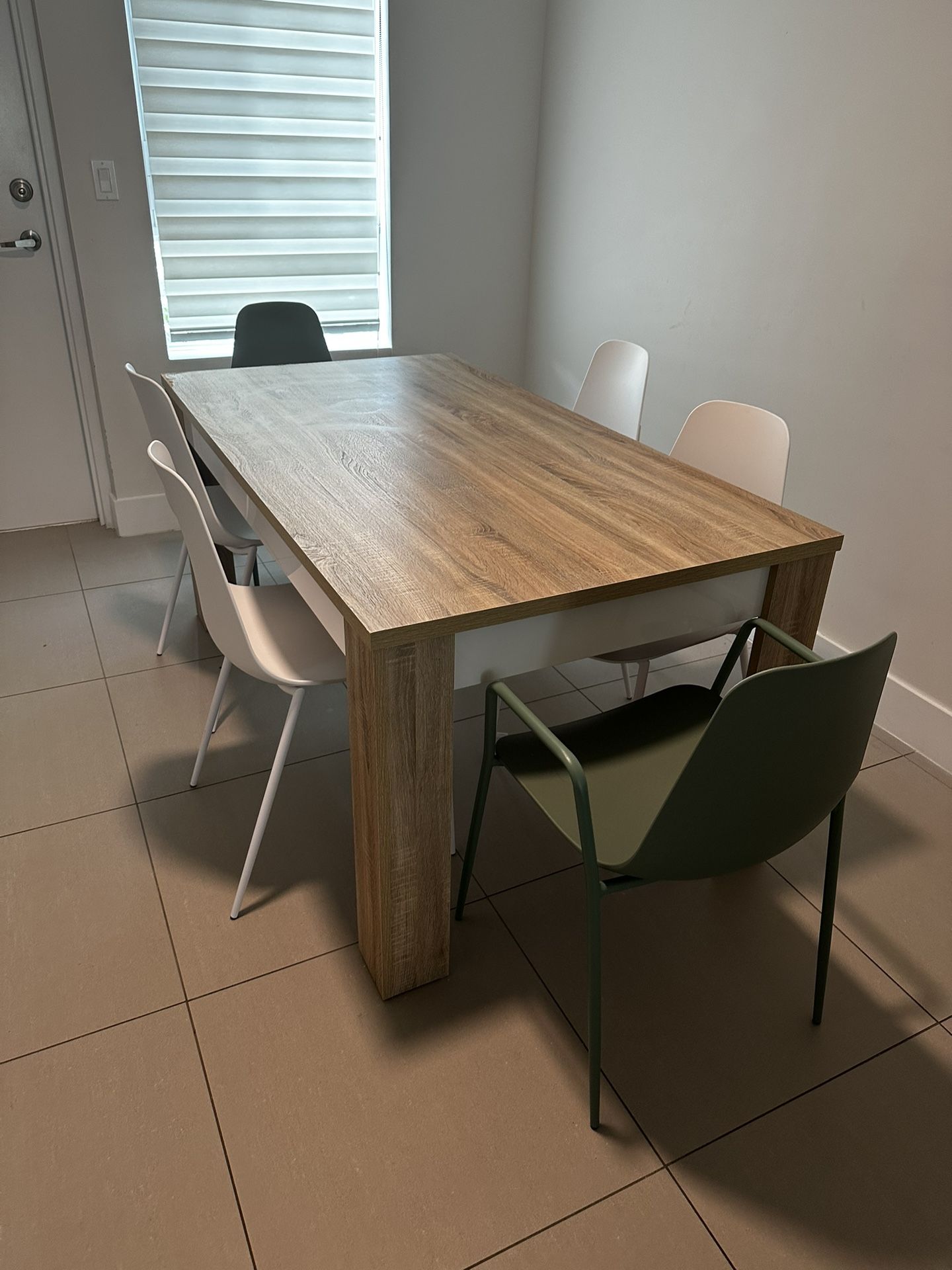 Table With 5 Chairs