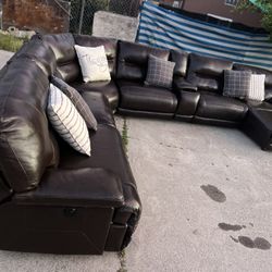 FREEEEE leather Sectional 