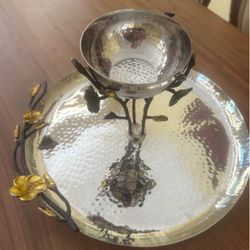 Hammered Stainless Steel Chip & Dip Tray and Bowl Centerpiece with Black and Gold Brass Frangipani Design