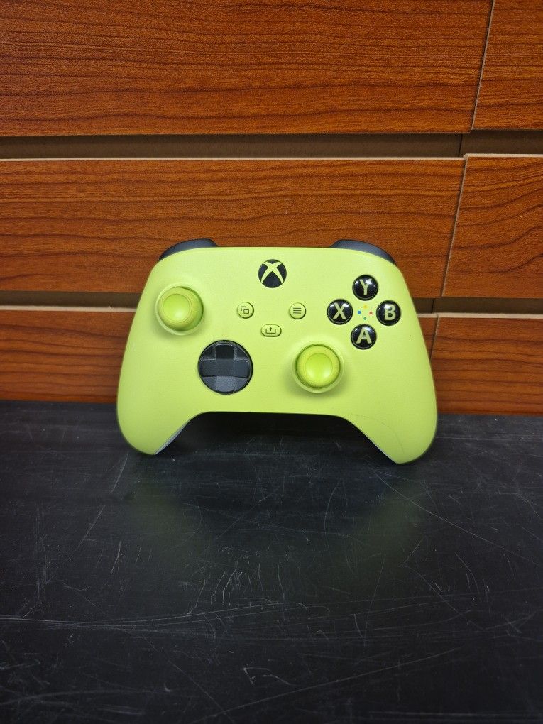 Microsoft Xbox Series X/S Wireless Controller Electric Volt