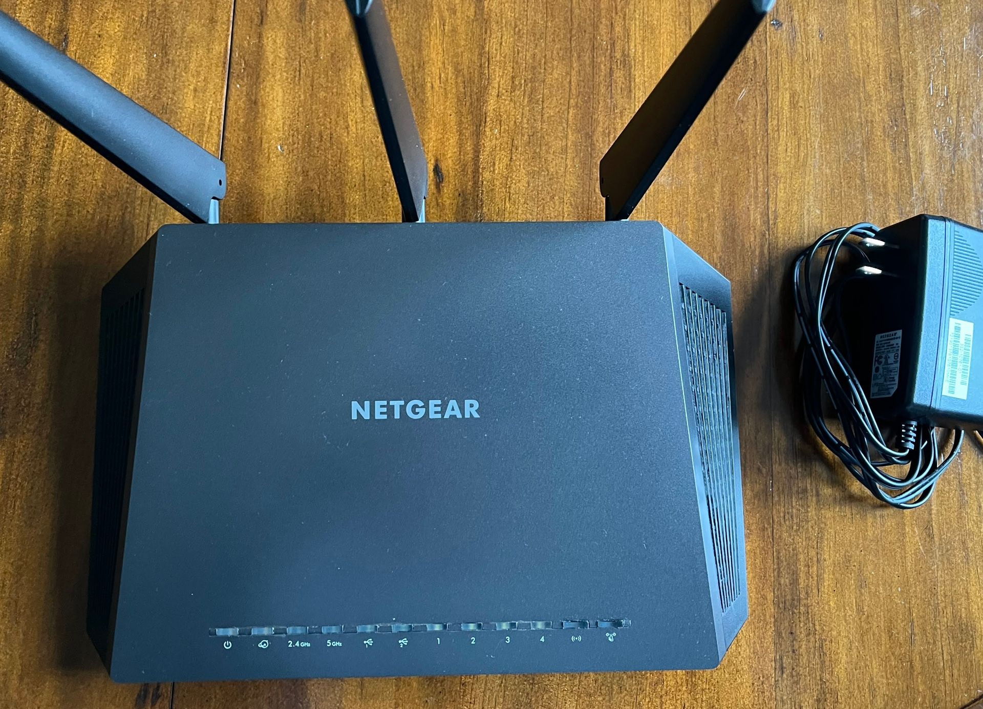 Nether Nighthawk AC2300 Smart WiFi Router