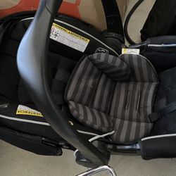 Graco Car seat With Base Attachment For Vehicle 