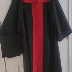 BARRY UNIVERSITY GRADUATION GOWN & CAP