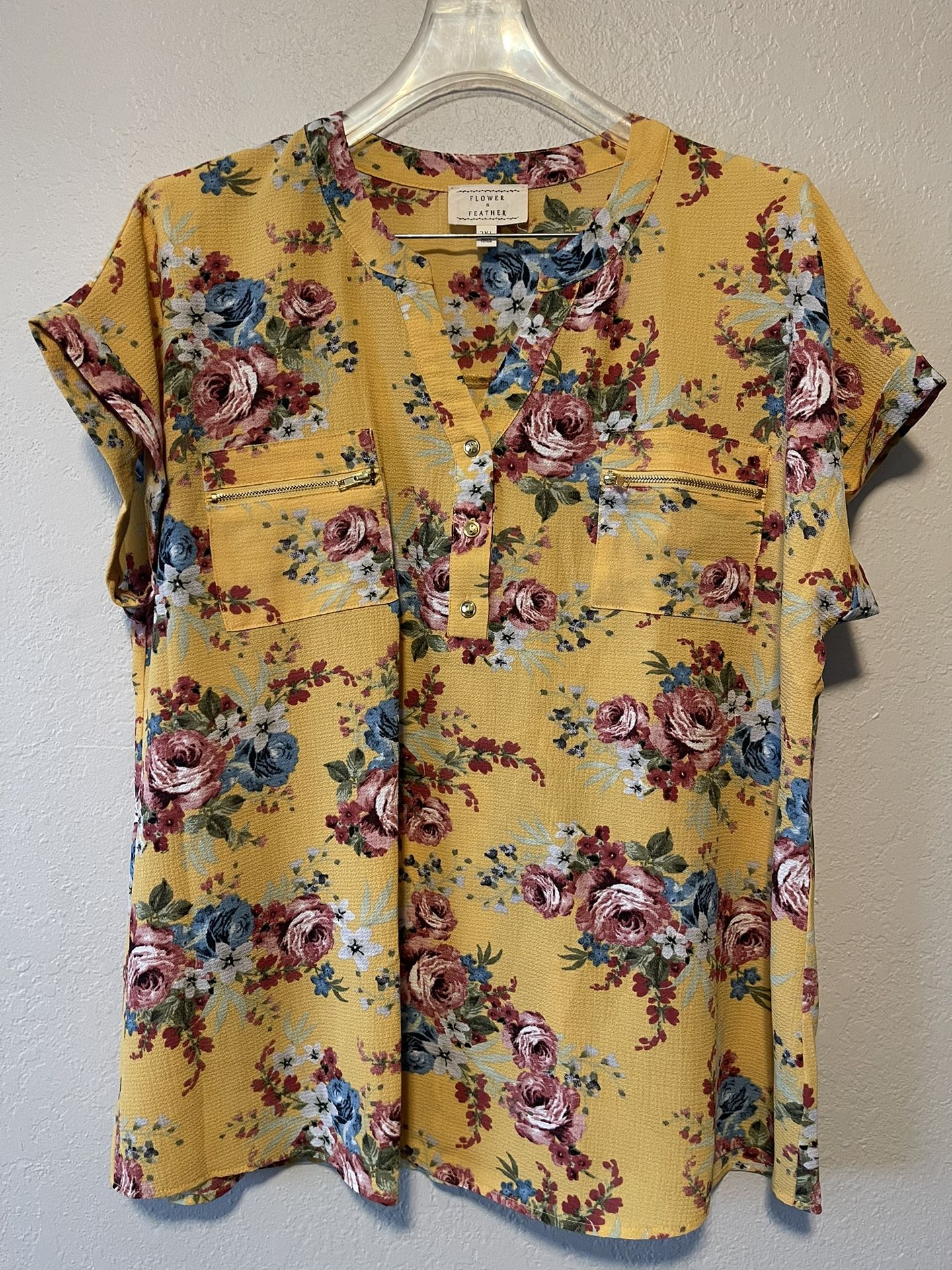 Flower & Feather, Women’s Yellow Floral Print Blouse V-Neck Shortsleeved 2XL