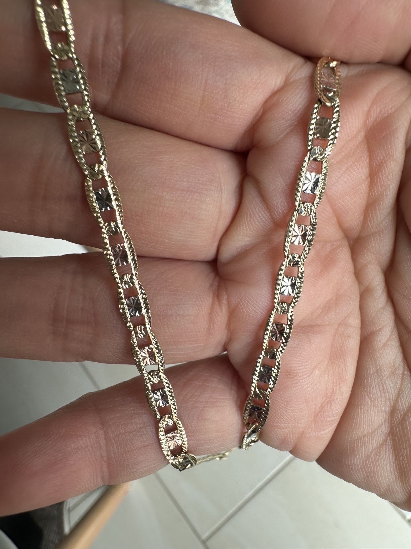 14kt Valentino Chain Necklace 20”