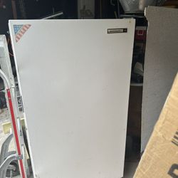 Kelvinator  Stand Up Freezer 