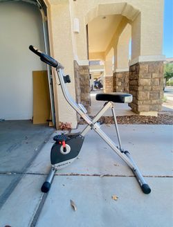 Free exercise bike + incline treadmill — pickup only near Arizona Mills