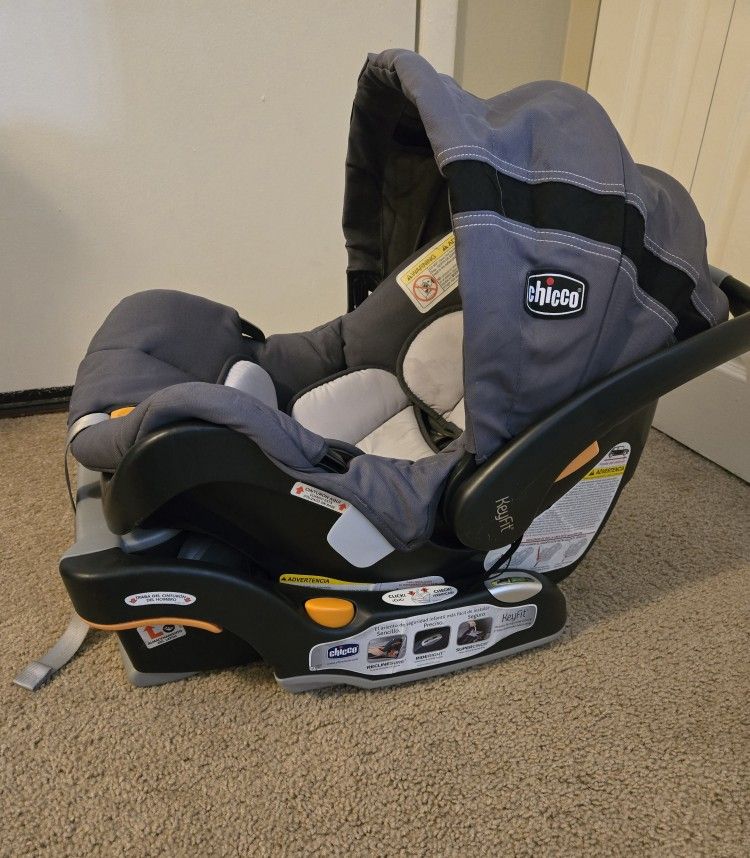 Chicco Infant Car Seat and Base.Rear-Facing Seat for Infants 4-30 lbs.Infant Head and Body Support