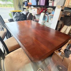 Dining Set With Leaf And 6 Cushioned Chairs