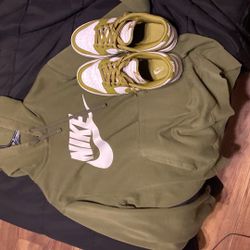 Nike Dunks + Nike Hoodies Bundle – Clean – Need Gone