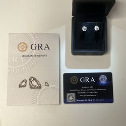 VVS1 Moissanite Earrings GRA Certified, come an with all papers can ship or meetup feel free to ask any questions