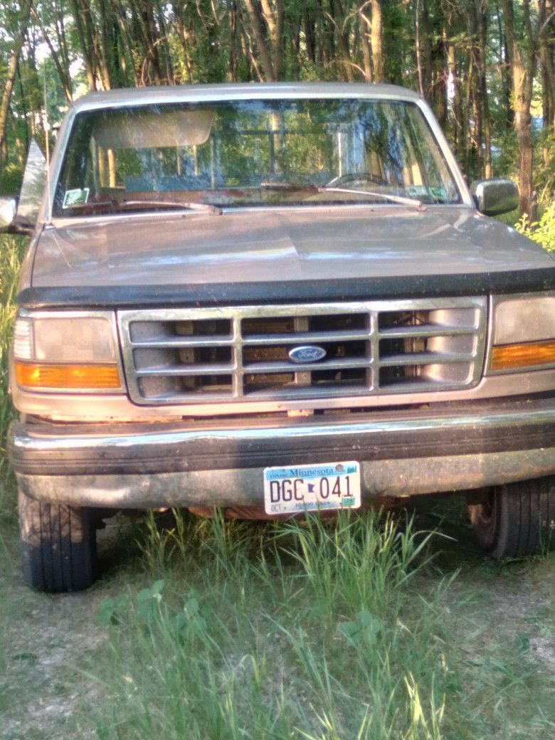 93 F150 Manual Transmission 302 Bullet proof Motor With Nice Liveable Camper For Two