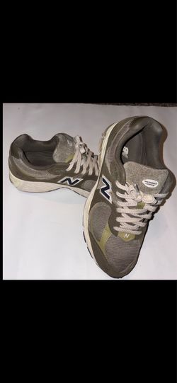 Olive green new balance men’s size 10.5