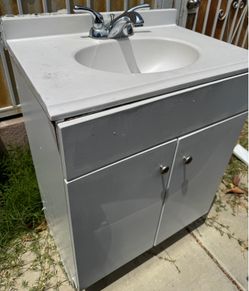 24 inch Vanity with sink