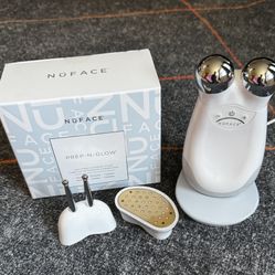 Nuface Trinity Classic Microcurrent Facial Toning Device (with Attachments)