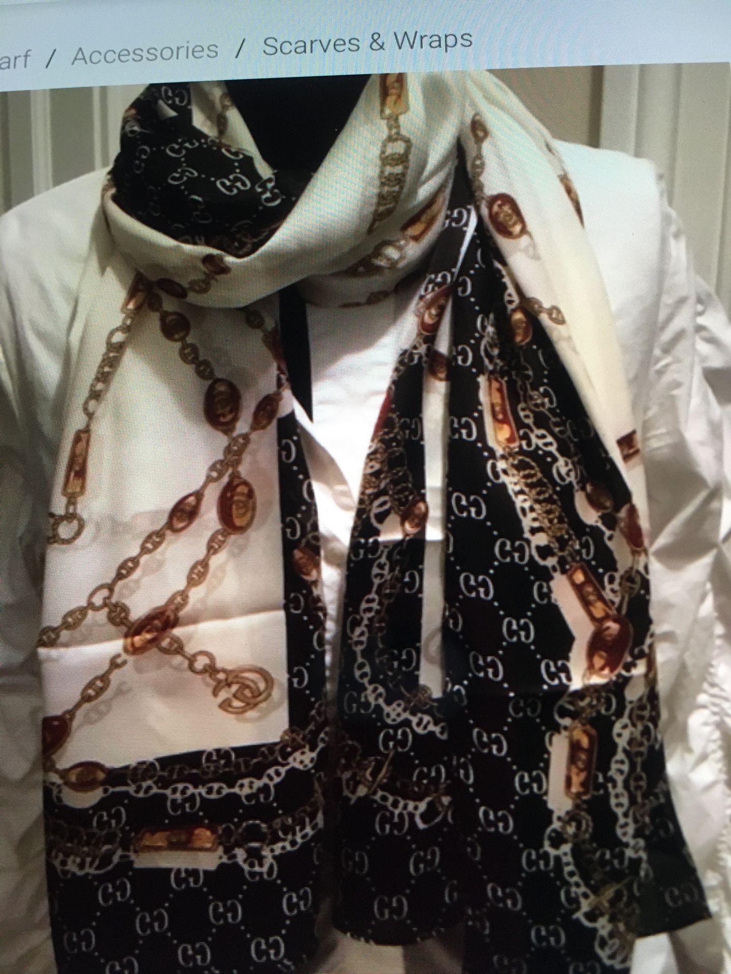 NWT authentic Gucci gg print silk scarf
