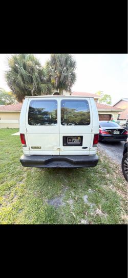 2007 Ford E-350