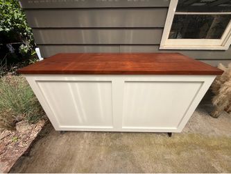 Outdoor bar / storage