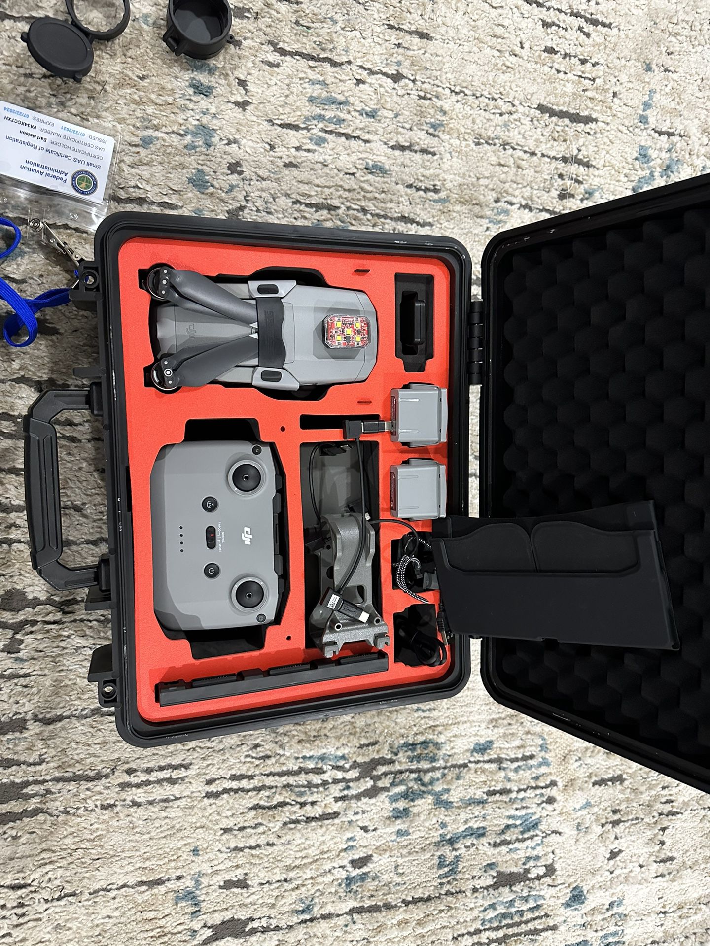DJI MAVIC AIR 2 FLY MORE COMBO. THIS ITEM COMES WITH ALL ITEMS IN THE PICTURES.