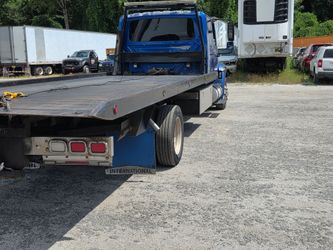 Roll back  tow truck