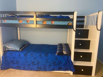 Bob’s Furniture Twin Bunk Bed w/ Pullout Mattress