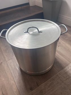 Large Aluminum Stock Pot with Lid – Great for Seafood Boils & Large Meals