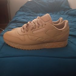 Rebook Basically Brand New