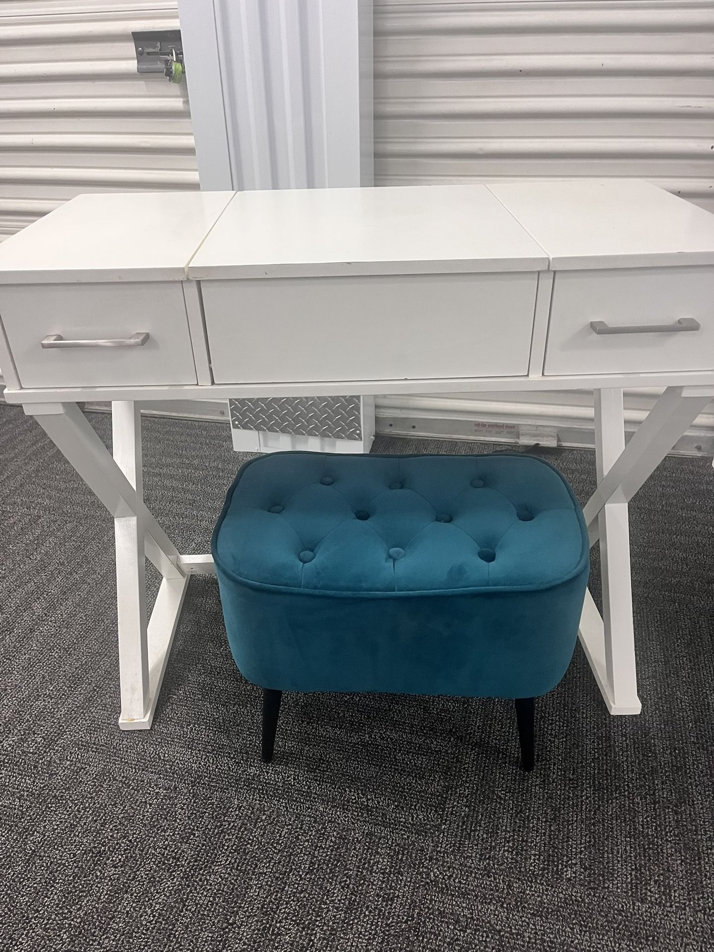 White Vanity Table with Mirror & Teal Velvet Stool – Modern Style