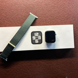 Apple Watch SE (Gen2) 40mm Silver