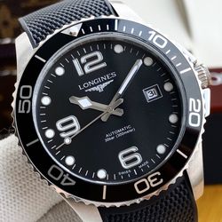 LONGINES Conquest series  Men's wristwatch