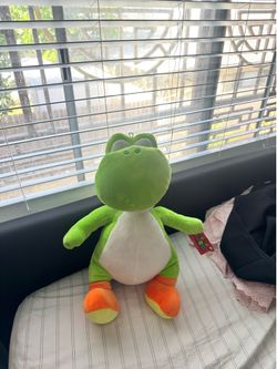 Super Mario Yoshi Plush from Round 1