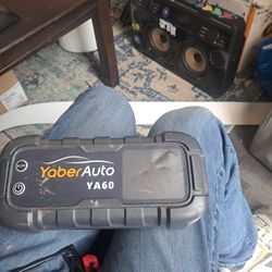 Yaber Auto Jump Box 28,800mAh. 99.16Wh