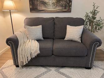 Modern Gray Loveseat with Nailhead Trim – Great Condition