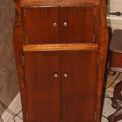 (NEW PRICE) Antique Victor Record Player With Records