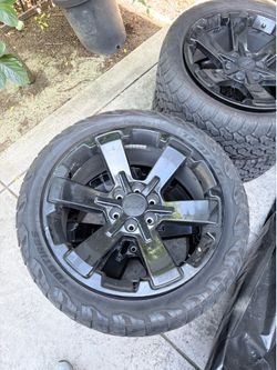 Chevy Silverado 1500 rims and tires